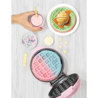 Giles & Posner Mini Waffle Maker 8 Giles & Posner Mini Waffle Maker - Image 8